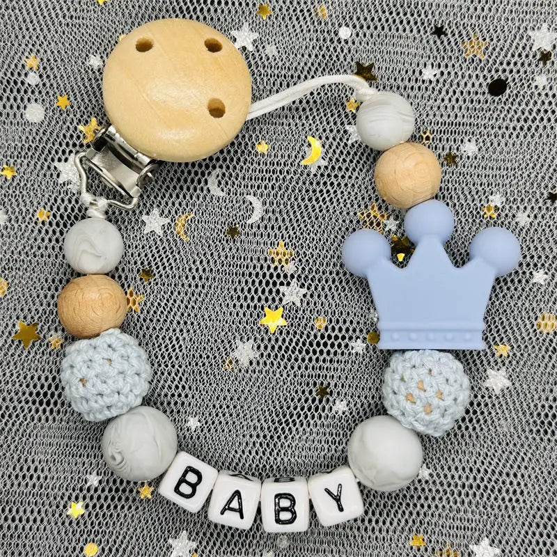 1Pc Custom Personalized Name Pacifier Clips Handmade Beech Wood Chain Silicone Crown Holder Soother Baby Teething Toys Chew Gift