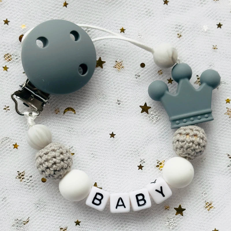 1Pc Custom Personalized Name Pacifier Clips Handmade Beech Wood Chain Silicone Crown Holder Soother Baby Teething Toys Chew Gift